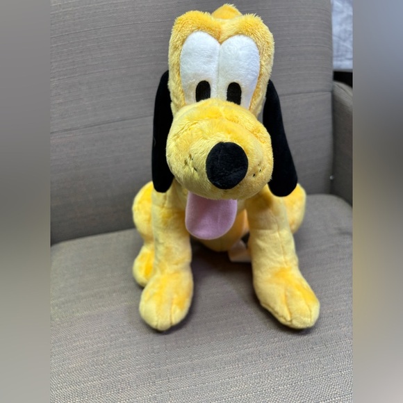 Disney Store Official Pluto Medium Soft Plush Toy, Medium 13 3/4 inches - Picture 3 of 6